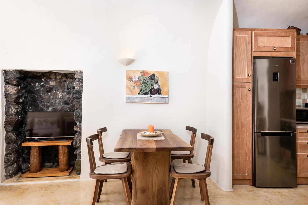 Flora'S House & Cave Winery Villa Pyrgos Kallistis ภายนอก รูปภาพ
