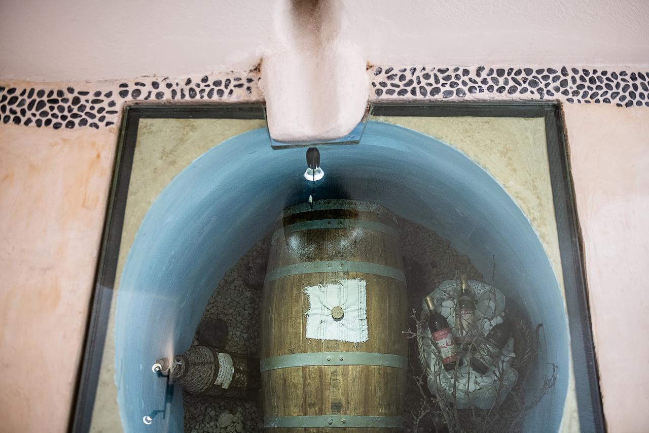 Flora'S House & Cave Winery Villa Pyrgos Kallistis ภายนอก รูปภาพ